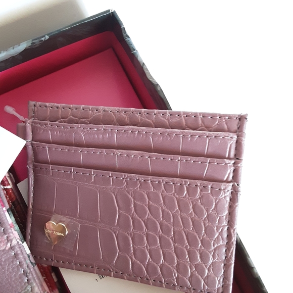 Betsey Johnson Floral Crossbody & Card Case Boxed Set NWT - Picture 3 of 6